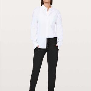 Lululemon On The Fly Black Ankle Pants Size 8 Great pre-owned condition. Pockets